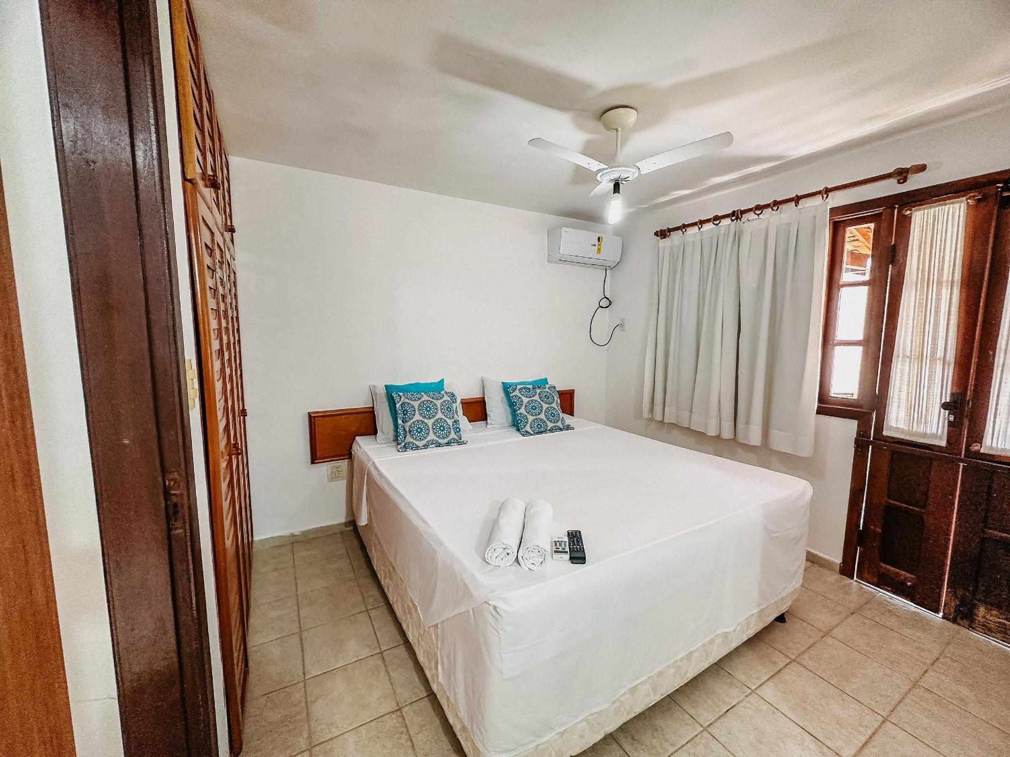 Holiday home Taperapua Beachfront Suites: Axe Moi's Private Bbq & Pool Retreat