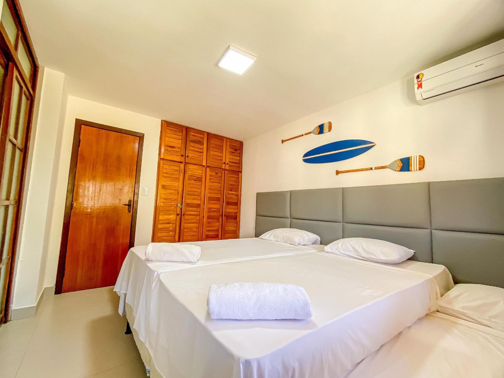 Taperapua Beachfront Suites: Axe Moi's Private Bbq & Pool Retreat Holiday home